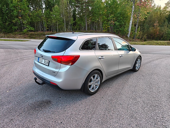 Kia Ceed 4 of 9