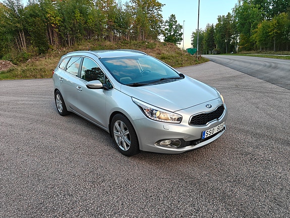 Kia Ceed 3 of 9