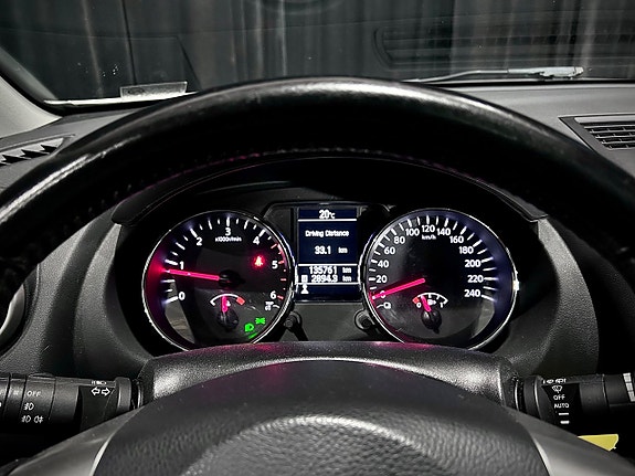 Nissan Qashqai+2 26 of 28