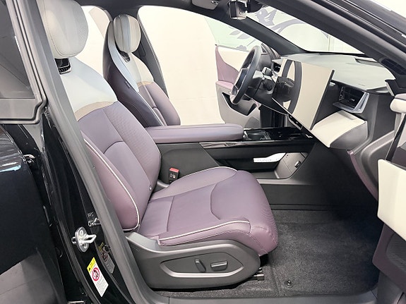 Mazda CX-6e 5 of 13
