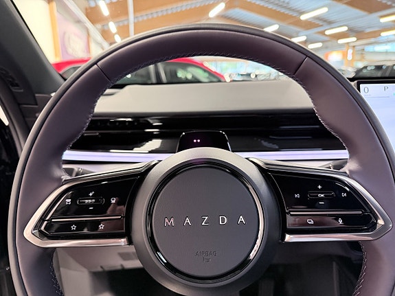 Mazda CX-6e 7 of 13