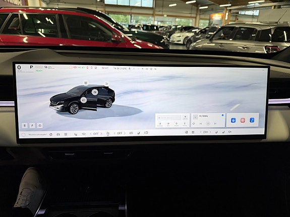 Mazda CX-6e 8 of 13