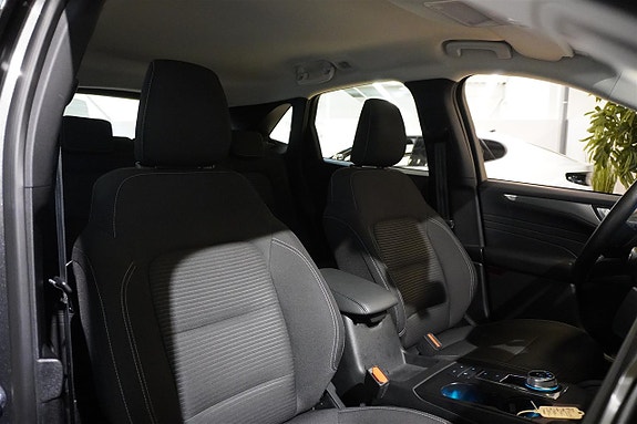 Ford Kuga 6 of 23