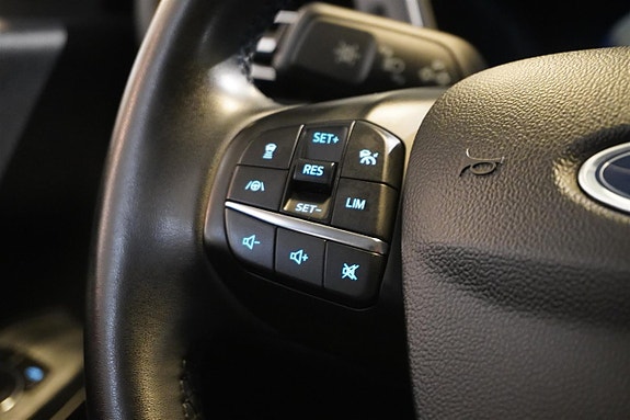 Ford Kuga 19 of 23