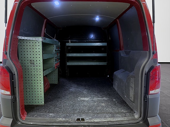 Volkswagen Transporter 13 of 18