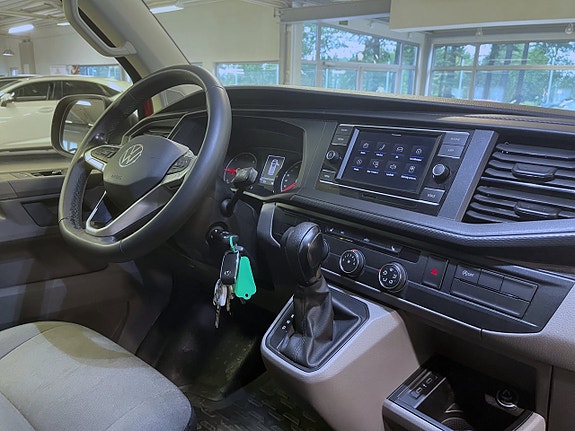 Volkswagen Transporter 12 of 18