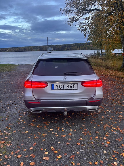 Mercedes-Benz E220 d 4 of 18