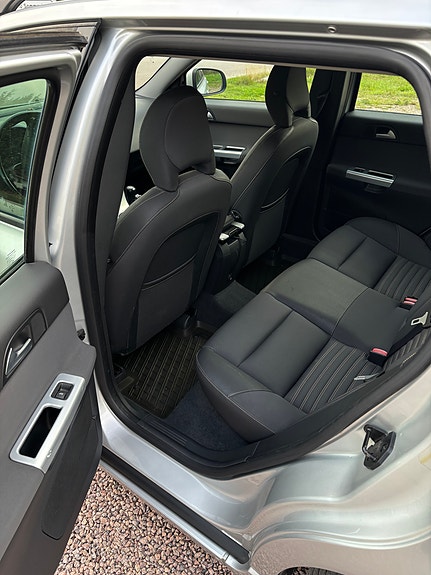 Volvo V50 6 of 9