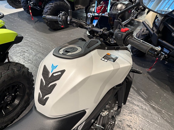 Yamaha MT-09  21mil 5 of 8