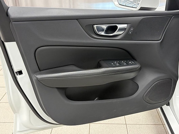 Volvo V60 4 of 18