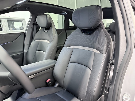 Mazda CX-6e 6 of 15