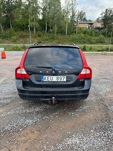 Volvo V70 6 of 8