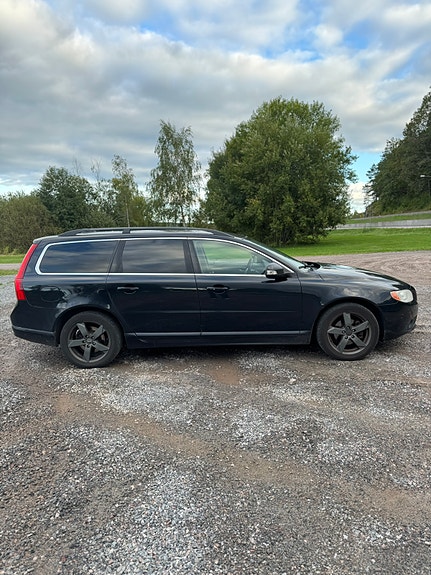 Volvo V70 4 of 8