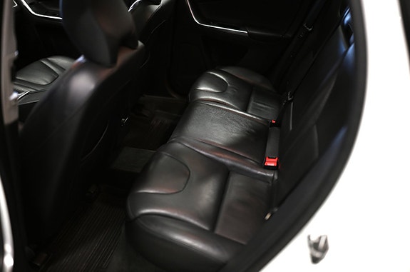 Volvo XC60 20 of 27