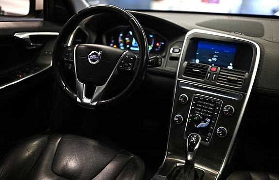 Volvo XC60 13 of 27