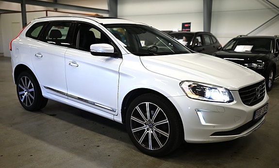 Volvo XC60 5 of 27