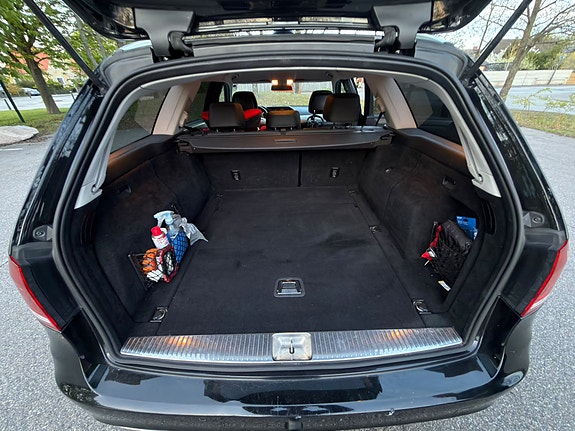 Mercedes-Benz E220 11 of 21