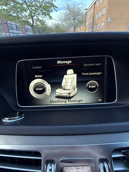 Mercedes-Benz E220 14 of 21