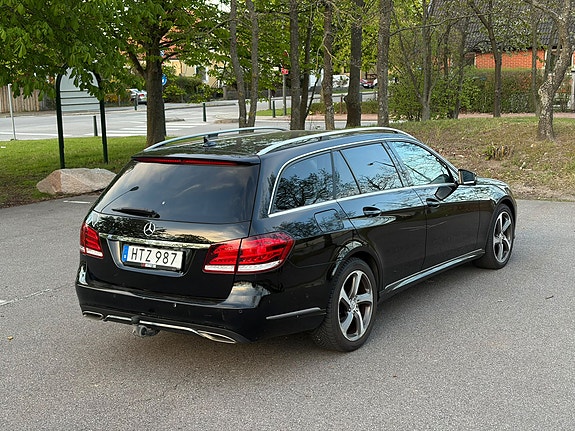 Mercedes-Benz E220 4 of 21