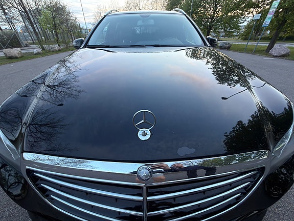 Mercedes-Benz E220 16 of 21