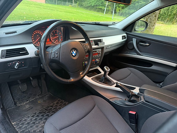 BMW 316i 5 of 6
