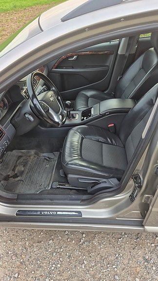 Volvo V70 5 of 8