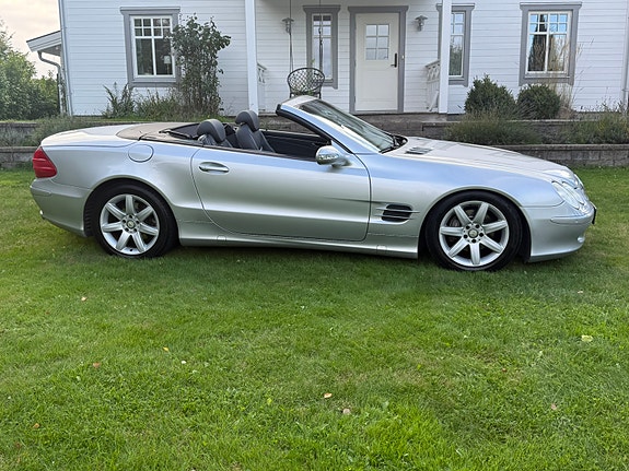 Mercedes-Benz SL350 4 of 8