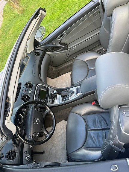 Mercedes-Benz SL350 8 of 8