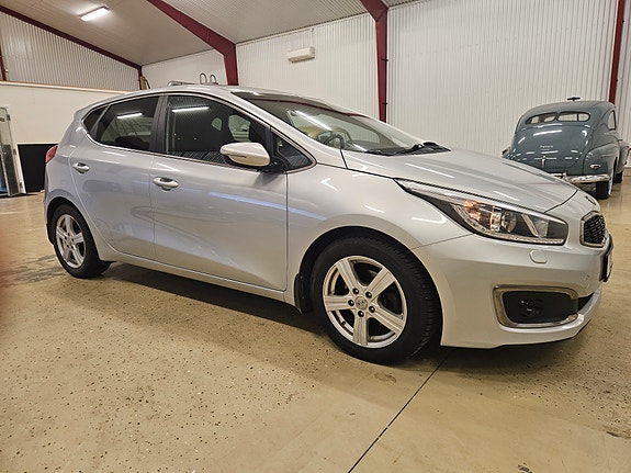 Kia Ceed 3 of 13