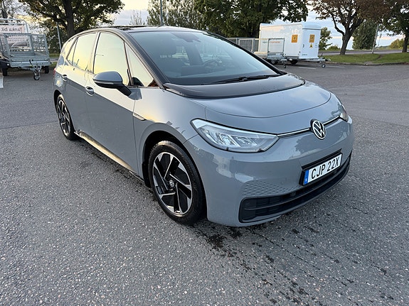 Volkswagen ID.3 2 of 6