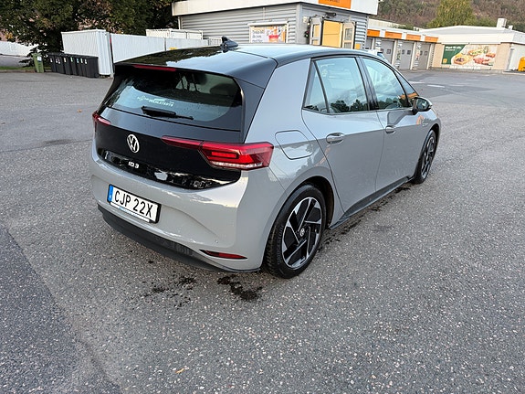 Volkswagen ID.3 4 of 6