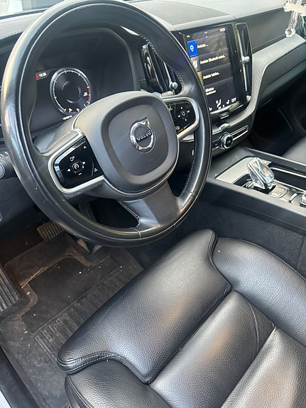 Volvo XC60 4 of 4