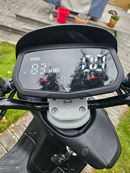 NIU NQi Sport X Standard Range 2 of 7