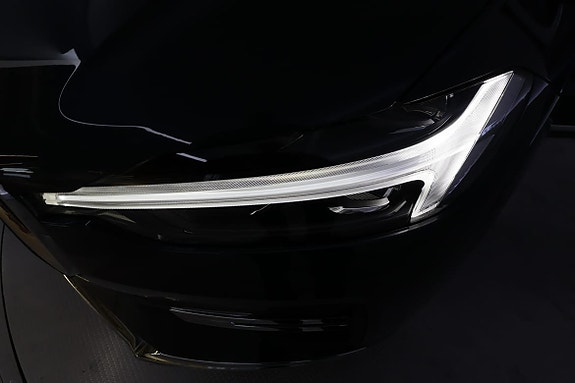 Volvo XC60 10 of 28