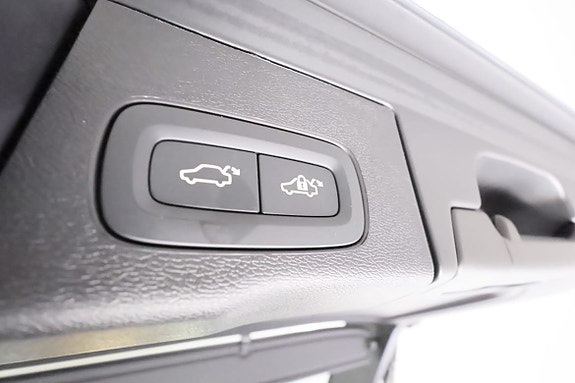 Volvo XC60 27 of 28