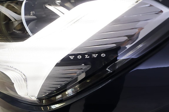Volvo XC60 11 of 28
