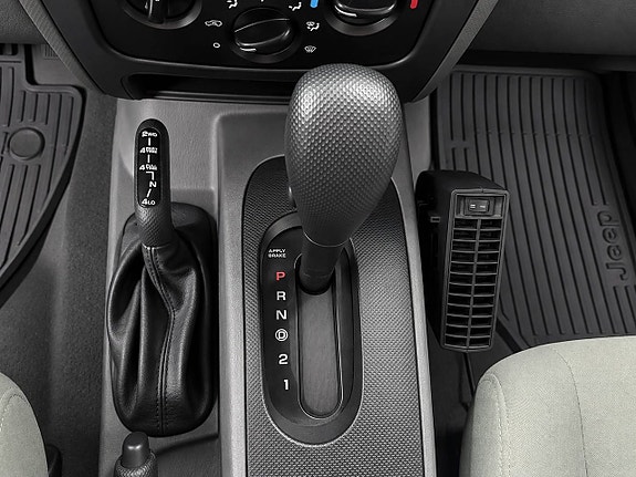 Jeep Cherokee 9 of 9