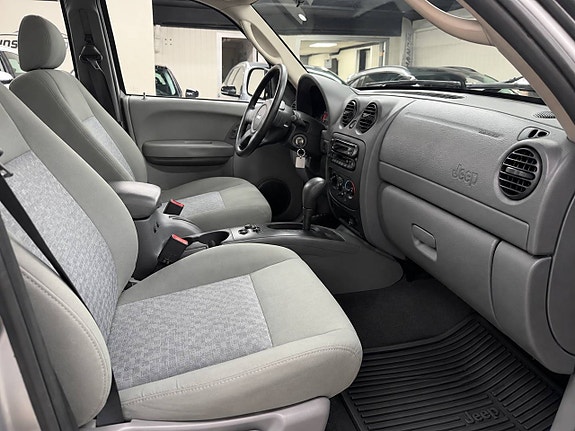 Jeep Cherokee 6 of 9