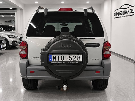 Jeep Cherokee 4 of 9