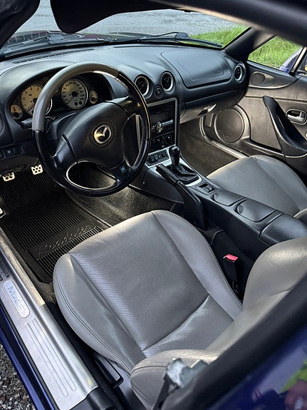 Mazda MX-5 5 of 9