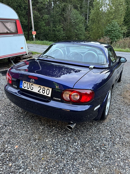 Mazda MX-5 4 of 9
