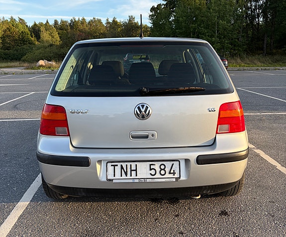 Volkswagen Golf IV 5 of 15