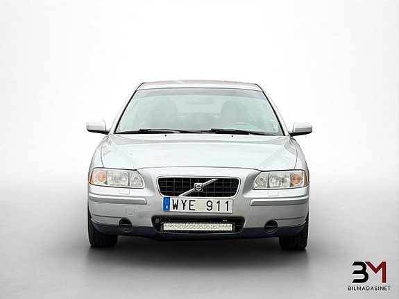 Volvo S60 2 of 16