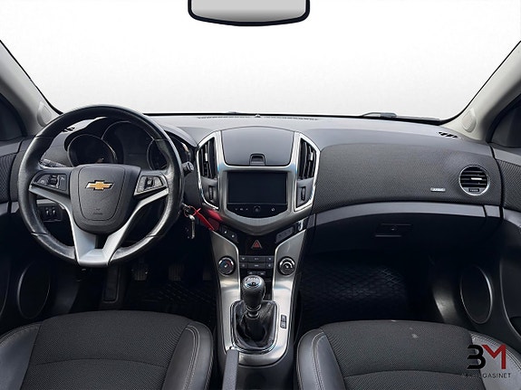Chevrolet Cruze 14 of 15