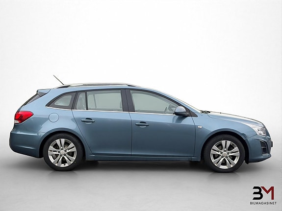 Chevrolet Cruze 7 of 15