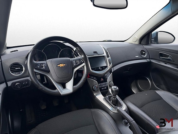 Chevrolet Cruze 15 of 15