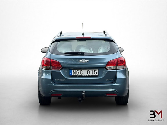 Chevrolet Cruze 5 of 15