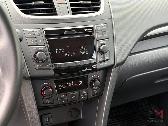 Suzuki Swift 17 of 22
