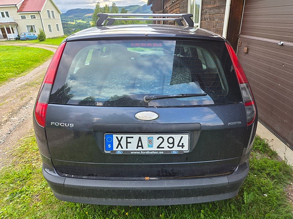 Ford Focus 7 of 8