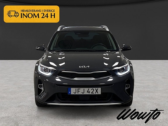 Kia Stonic 2 of 17